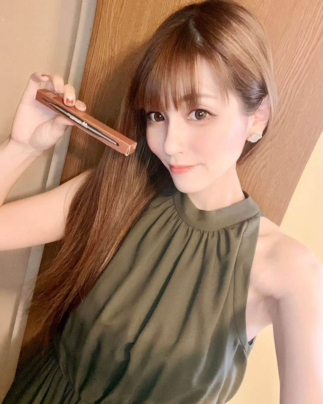 まろかさんのインスタグラム写真 - (まろかInstagram)「ぉはみんッ 😘 今日も . 朝はぉ天気ななめ 🥺 ぅりゅ ぉ仕事 、朝から頑張ってくるねんッ ⭐️  今回 、みんなにオススメしたい商品は ･･･   ❤️ DEARBERRY ❤️ 様  ✨ easy drawing eyebrow pencil ✨  まろかは . ブラウンをchoice 💝  韓国で最もポピュラーなアイブロウペンシル 🤗💗 ブラシ付きだから . 使いやすいの 🐷  click ↘️   💄 https://item.rakuten.co.jp/ryouka-life/kuraraeyebrow1/ 💋  #まろか #拡散希望  PR @kuraracosme  #クララコスメ #アイブロウペンシル #アイメイクコスメ #ウォータープルーフ #夏メイク  #ましゅまろ #グラビアアイドル #グラドル #カウンセラー #アイドル #モデル #巨乳 #水着 #撮影 #follow #followme #instagood #photo #selfie #girl #me #gravure #idol #model #sexy #style #japan #tokyo」8月14日 8時18分 - maroka19901029