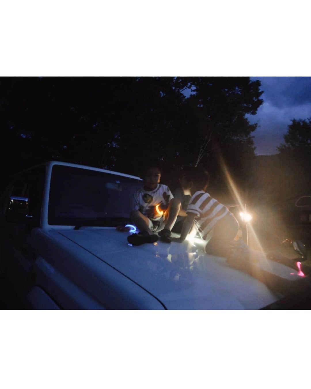小山田早織さんのインスタグラム写真 - (小山田早織Instagram)「素敵な満月の夜と🌕  初めてのキャンプ🏕  ベテランキャンパーファミリーと楽しすぎる夏の思い出が出来ました🤍  #camp #あやみ飯」8月14日 15時06分 - saorioyamada