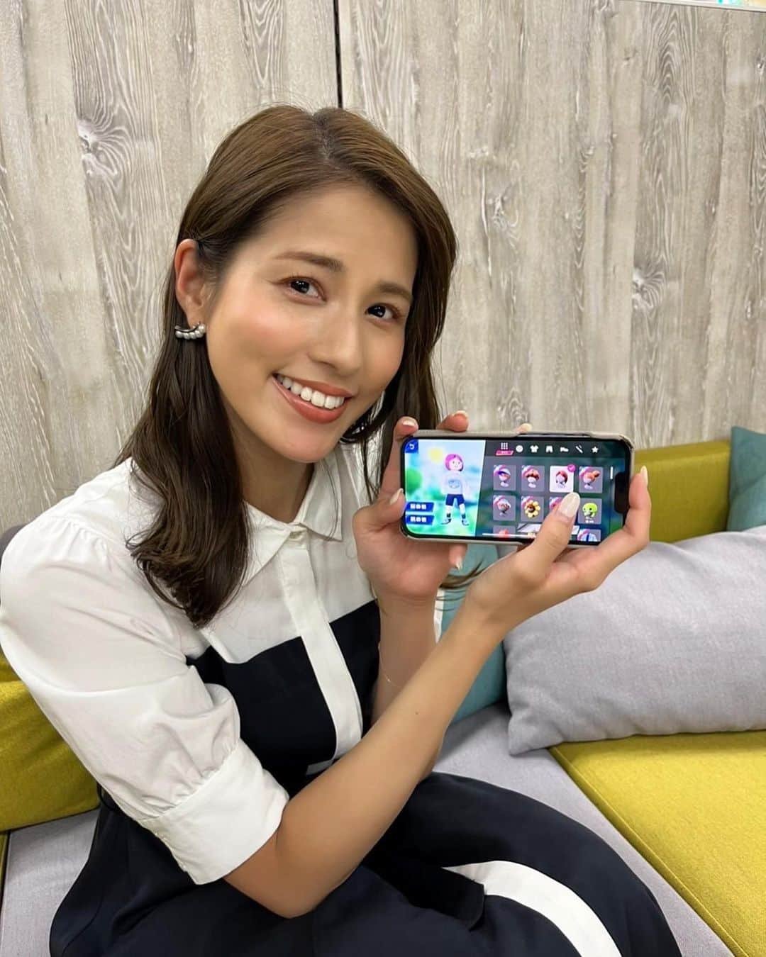 フジテレビアナウンサーさんのインスタグラム写真 - (フジテレビアナウンサーInstagram)「* 永島アナも夢中✨ フジテレビの夏のイベント  オダイバ冒険アイランド(7/23-8/28) バーチャル冒険アイランド(8/11-8/28)  開催中です！！⛱🌻🍉  バーチャル冒険アイランドは、アプリをダウンロードすれば、自宅にいながら様々なコンテンツを無料で楽しめますよ☀️  遊び方はストーリーのリンクに貼っておきますので、ぜひ覗いてみてください🫶  #オダイバ冒険アイランド #バーチャル冒険アイランド #フジテレビ #夏のイベント #永島優美」8月14日 15時27分 - fujitv_announcer