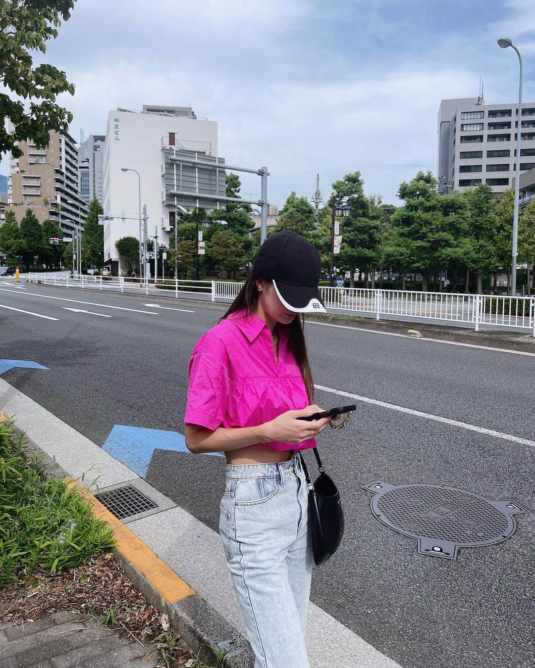 マギーさんのインスタグラム写真 - (マギーInstagram)「【The beginning 2022 by JIRO KONAMI】  8/25まで開催されてます！⚾️🧡 グッズも可愛かったあー！ @yomiuri.giants @jirokonami」8月14日 17時25分 - maggymoon