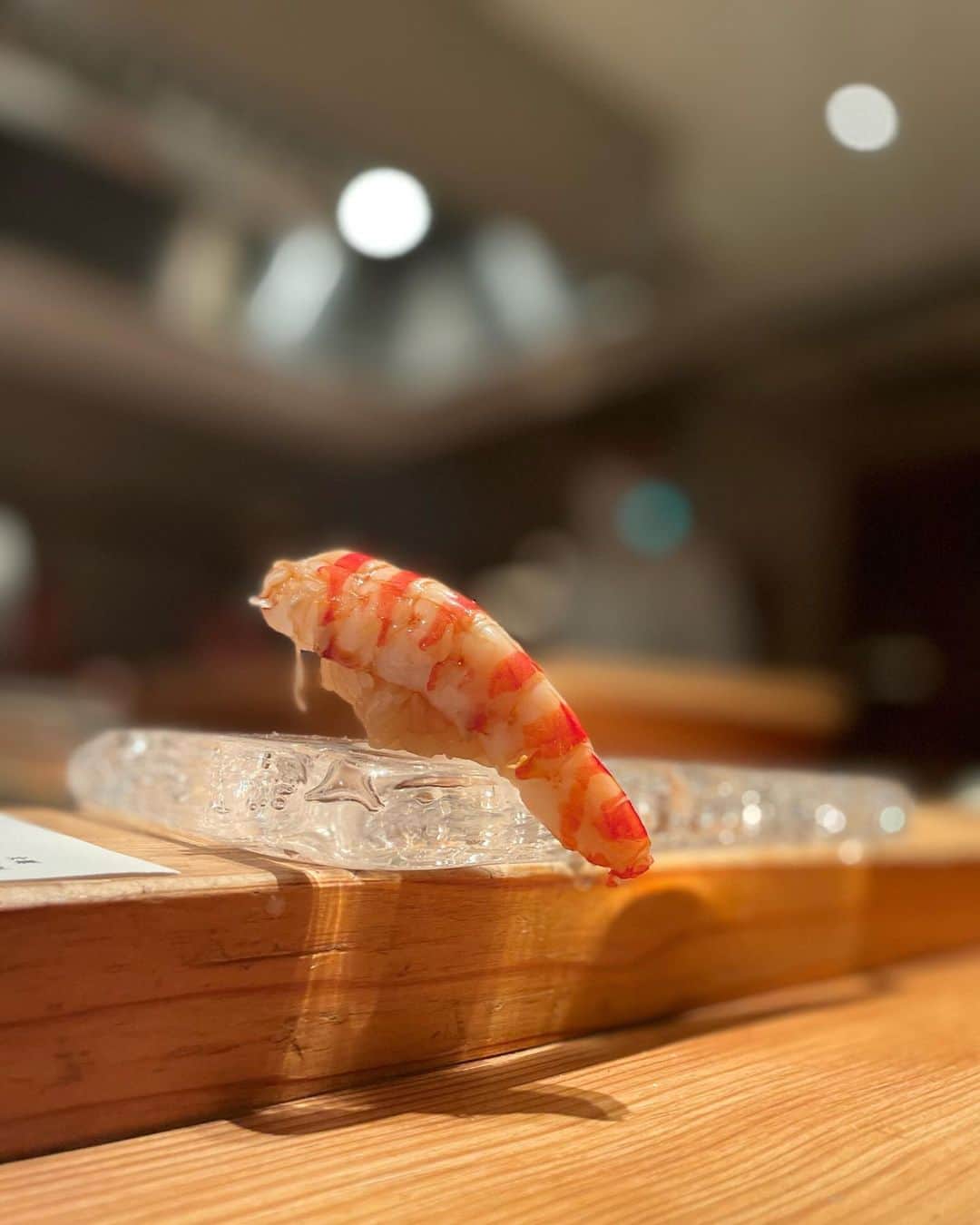 白戸ゆめのさんのインスタグラム写真 - (白戸ゆめのInstagram)「🍣 . 久々のお寿司は体に染みた🥺 おいしい思い出投稿✨ 頑張った自分にたまにはご褒美しないとです笑 . #鮨 #eat #麻布十番 #そびえたつエビ」8月14日 21時40分 - yumeno.s_