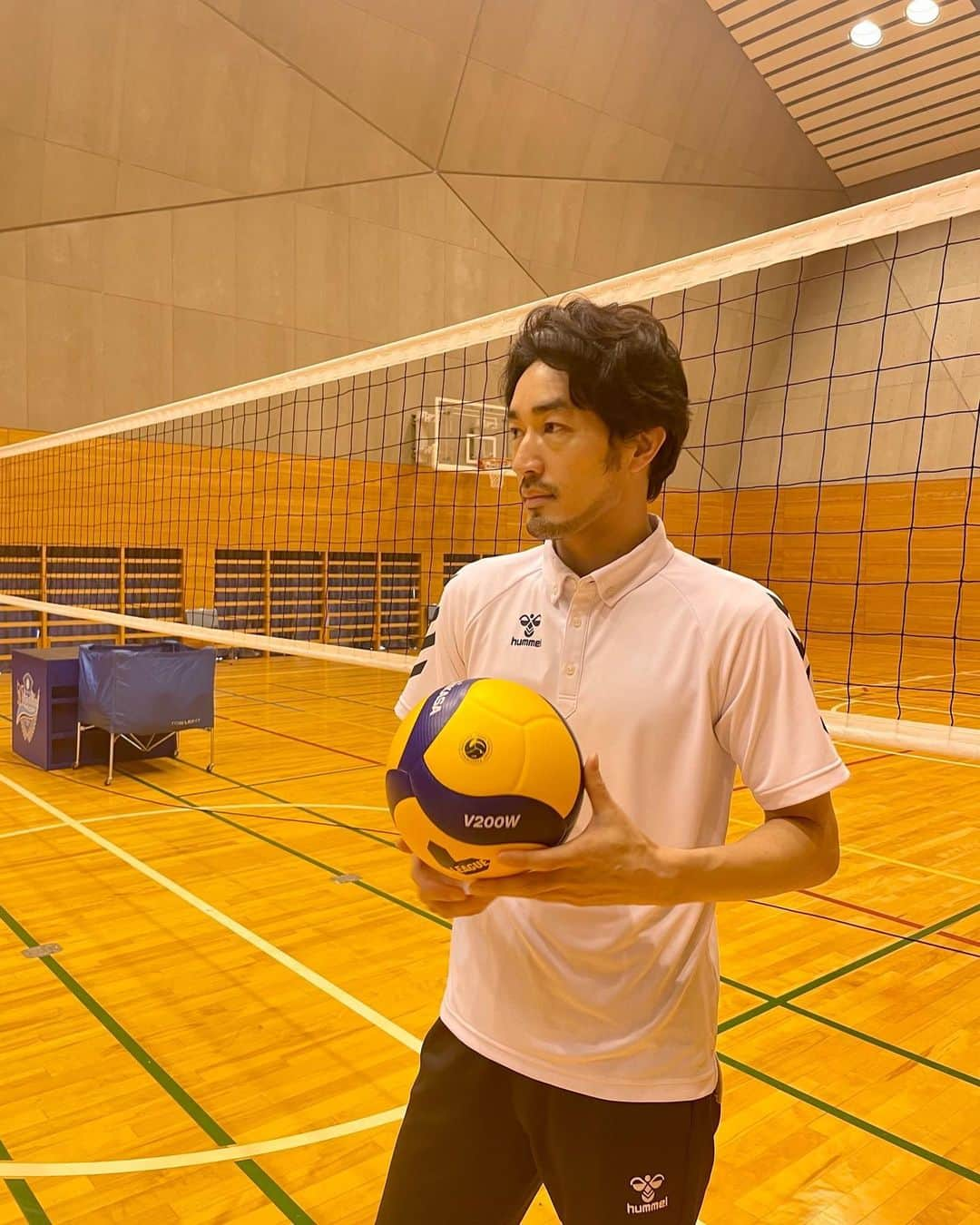 大谷亮平さんのインスタグラム写真 - (大谷亮平Instagram)「ドラマでバレーをする日が来るとは…🏐 来週の「オールドルーキー」お楽しみに！」8月14日 22時01分 - ryo.vbps