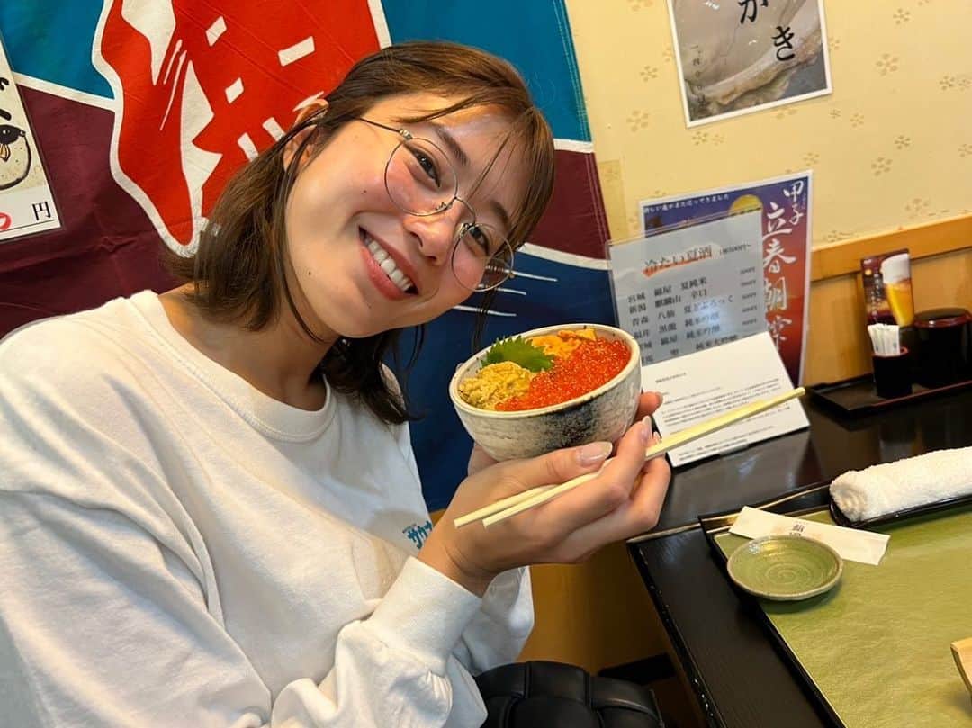 稲村亜美さんのインスタグラム写真 - (稲村亜美Instagram)「海鮮丼✌️✌️✌️ 寝起き3分で食べに来れました✌️ #うに丼」8月16日 23時20分 - inamura_ami