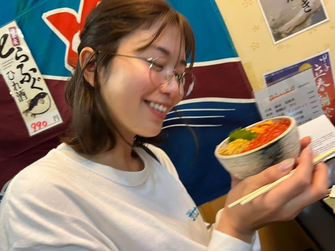 稲村亜美さんのインスタグラム写真 - (稲村亜美Instagram)「海鮮丼✌️✌️✌️ 寝起き3分で食べに来れました✌️ #うに丼」8月16日 23時20分 - inamura_ami