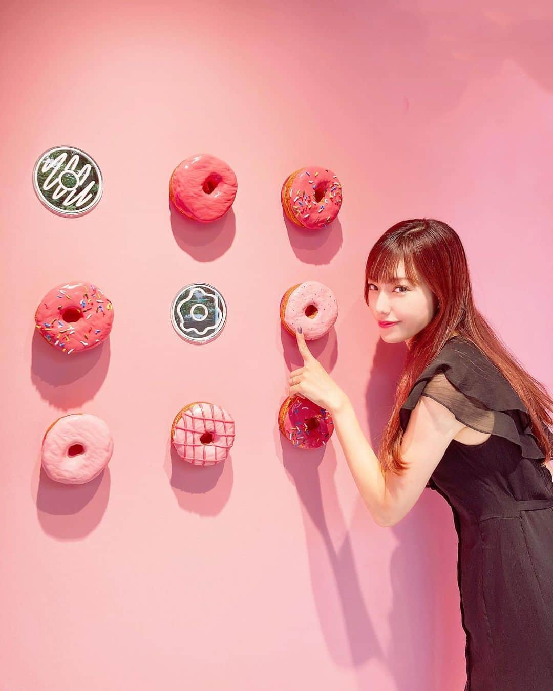 星野奏さんのインスタグラム写真 - (星野奏Instagram)「フレーフレードーナツ 🍩🎵 #babybus   それしか頭に浮かばない。。。 ・ ・ ・ ・ ・ ・  #自由が丘 #自由が丘スイーツフォレスト #韓国スイーツ #スイーツフォレスト #10mineets #cakejp #自由が丘カフェ#東京スイーツ #スイーツ #東京カフェ #インスタ女子#おんなのこママ #東京ママ#donuts #🍩#インスタ映え #instagood#japan#japanese#甘いもの大好き」8月17日 16時22分 - hoshino_kanade_