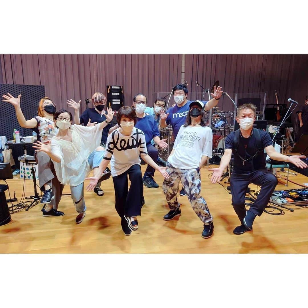 伊藤蘭さんのインスタグラム写真 - (伊藤蘭Instagram)「🎼 最終リハーサル終了❣️ 8月20日が迫ってきました。 いよいよ コンサート・ツアー スタート👆 ⁡ 伊藤 蘭コンサート・ツアー2022　 〜Touch this moment & surely Candies！〜 コンサートオフィシャルサイト✨ https://www.diskgarage.com/feature/ito-ran/ ※このInstagramのプロフィール欄からご覧頂けます。 ⁡ ●横浜公演 8月20日(土) 18:00開演 KT Zepp Yokohama ⁡ ●名古屋公演 8月27日(土) 17:30開演 Zepp Nagoya ⁡ ●大阪公演 ・9月2日(金) 19:00開演 ・9月3日(土) 14:30開演 Zepp Namba ⁡ ●仙台公演 9月10日(土) 17:30開演 仙台PIT ⁡ ●札幌公演 9月17日(土) 17:30開演 Zepp Sapporo ⁡ ●東京公演 10月2日(日) 17:30開演 Zepp Diver City(TOKYO) ⁡ ●福岡公演 10月9日(日) 17:30開演 Zepp Fukuoka ⁡ ●追加公演  東京 11月19日(土) 17:00開演 TOKYO DOME CITY HALL ⁡ ------ ⁡ #伊藤蘭 #コンサートツアー2022 #Touchthismoment #surelyCandies #タッチディスモーメント #シュアリィキャンディーズ #KTZeppYokohama 横浜 #ZeppNagoya 名古屋 #ZeppNamba 大阪 #仙台PIT 仙台 #ZeppSapporo 札幌 #ZeppDiverCity 東京 #ZeppFukuoka 福岡 #TOKYODOMECITYHALL 東京 #バンドメンバー #佐藤準  #是永巧一 #笹井BJ克彦 #そうる透 #竹野昌邦 #渡部沙智子 #高柳千野 #鈴木佐江子 (Osaka) #ご来場心よりお待ちしております💕」8月17日 20時52分 - ranito_official