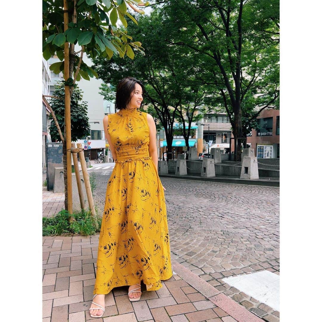 水崎綾女さんのインスタグラム写真 - (水崎綾女Instagram)「yellow dress 👗👗👗  まだまだ暑い日が続きますね。 水分補給はしっかりして、体調崩さないようにね？  @shein_japan  @sheinofficial」8月17日 22時57分 - misakiayame