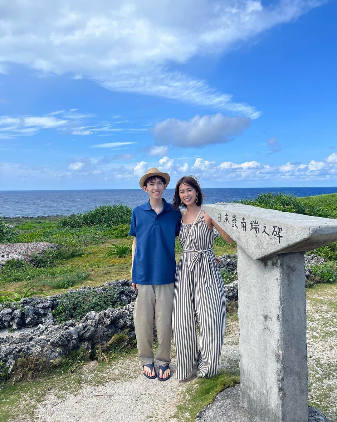 坂元美香さんのインスタグラム写真 - (坂元美香Instagram)「日本最南端の地 波照間島に到着！  2022/08/18 10:00 am  これにて「日本最南端への旅」目標達成！！ 息子との約束、日本最四端の『北』と『南』が完了です🥳  残すは東と西になりました。  Finally, we arrived at Hateruma Island, the southernmost point of Japan where I promised with my son to come here!  Next is the eastern or western edge in the near future.  DONE 2022/08/18 最南端 波照間島 2021/10/26 最北端 稚内 宗谷岬  #波照間島 #沖縄 #日本最南端  #日本最南端の碑 #親子の約束 #坂元日本最四端への親子旅 #坂元日本最南端への親子旅」8月18日 15時17分 - mika_saka