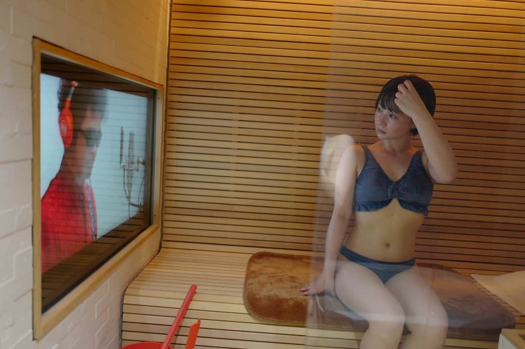 真奈さんのインスタグラム写真 - (真奈Instagram)「本日は　@next_sauna_official  さんへ🥰🫶  とっても綺麗で なぁんでも揃ってました🥹  しかも私の経験では初の 貸切サウナのサウナ内に テレビがありました…… 堪能しました……  サウナは110℃で あつあつでしたよ🫣🤘  いつもは汗かかないことちゃんが 汗を垂らしてた〜〜🌱嬉  #nextsauna #사우나 #サウナ　#個室サウナ #浦和　#埼玉サウナ #サウナ女子　#サウナイキタイ」8月18日 19時19分 - manatmnt0116