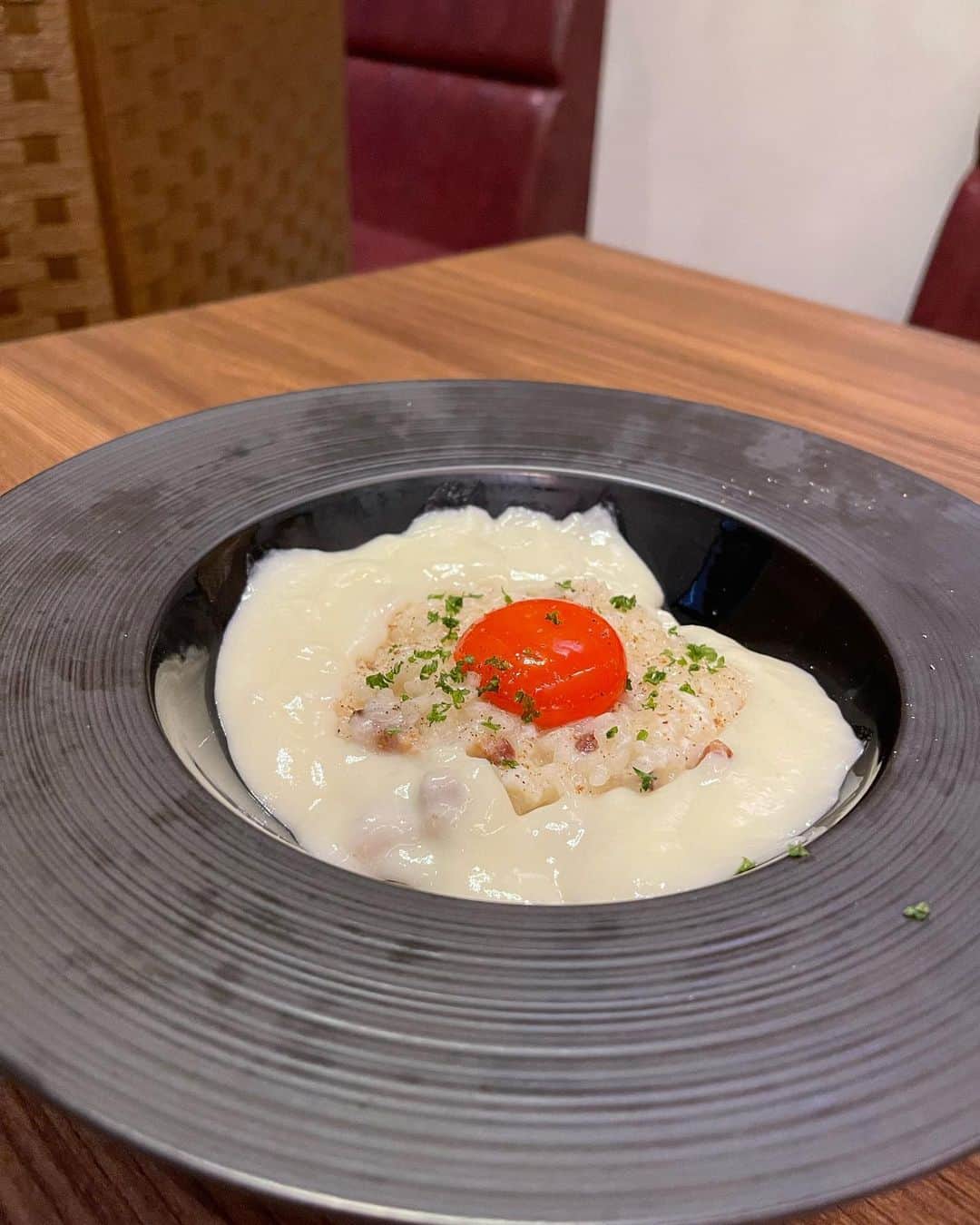 ヴァニラさんのインスタグラム写真 - (ヴァニラInstagram)「🐰🍓  ミナミのカジュアルフレンチにいったよん🐰💖🍸🍽  カルボリゾットすごく濃厚🥚‪⸜‪‪‪‪‪︎🐣⸝‬‪‪ 渡り蟹のトマトクリームパスタまたたべたいな🥹🍝🦀  PR @hayarisugi_0701 #難波女子会 #難波居酒屋 #おいしいパスタ #カジュアルフレンチ #難波フレンチ #大阪フレンチ #hayaru #大阪女子会」8月18日 19時30分 - vani0531