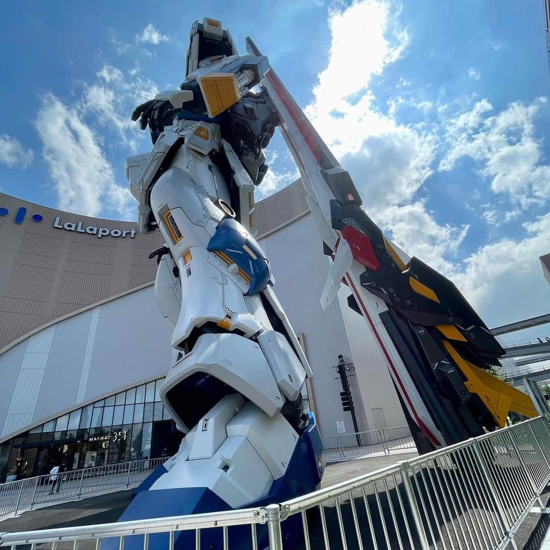 MAKIDAIさんのインスタグラム写真 - (MAKIDAIInstagram)「「RX-93ff νガンダム」  #ららぽーと福岡  #お仕事合間に  #👏🏼#福岡」8月18日 20時11分 - exile_makidai_pkcz