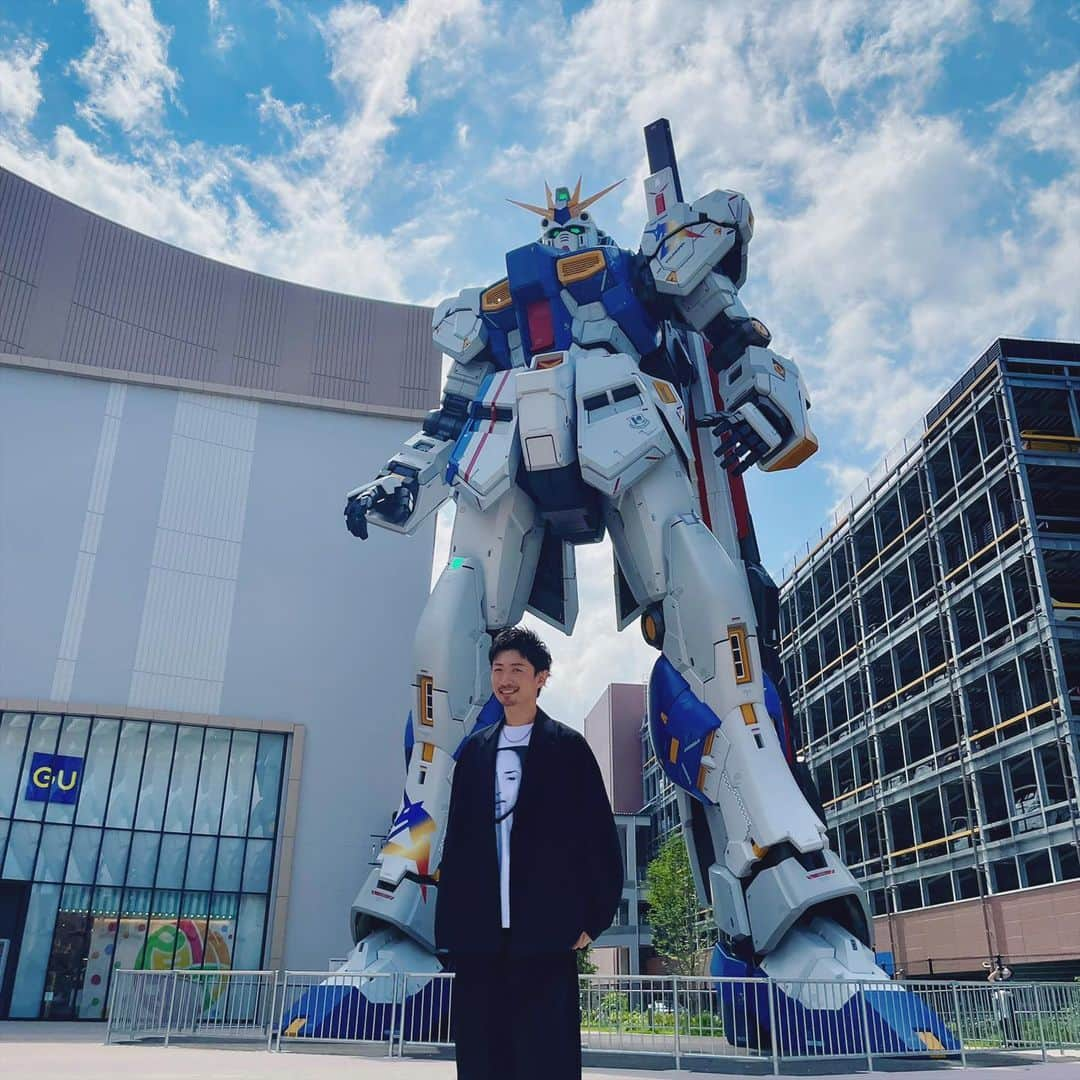 MAKIDAIさんのインスタグラム写真 - (MAKIDAIInstagram)「「RX-93ff νガンダム」  #ららぽーと福岡  #お仕事合間に  #👏🏼#福岡」8月18日 20時11分 - exile_makidai_pkcz