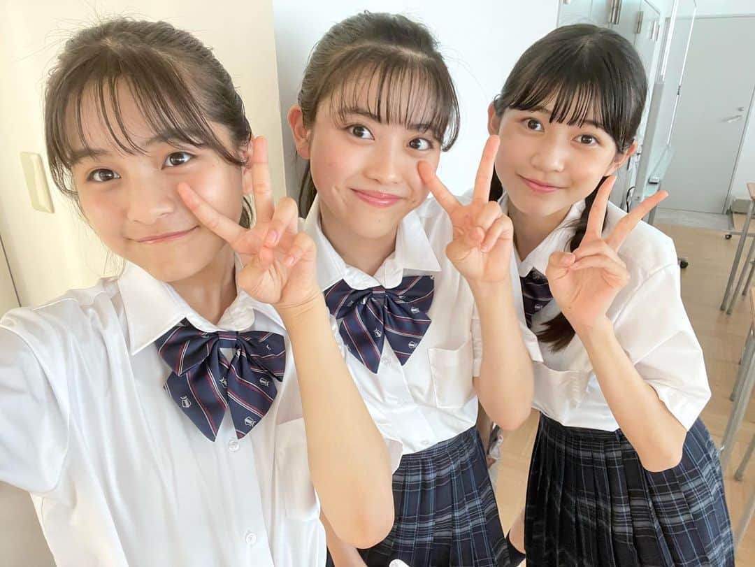 有坂小花さんのインスタグラム写真 - (有坂小花Instagram)「新学期は今よりあか抜けてスタート！のオフショ！  みおこちゃんとれいなと3人でダンスしたりおしゃべりして楽しかった~🫶🏻🫶🏻  #有坂心花 #ニコラ #nicola #ニコラ9月号発売中 #ニコモ」8月19日 19時08分 - kohana_arisaka