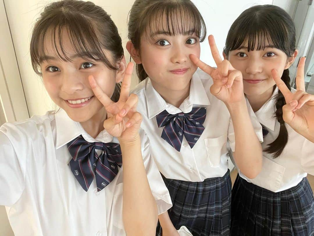 有坂小花さんのインスタグラム写真 - (有坂小花Instagram)「新学期は今よりあか抜けてスタート！のオフショ！  みおこちゃんとれいなと3人でダンスしたりおしゃべりして楽しかった~🫶🏻🫶🏻  #有坂心花 #ニコラ #nicola #ニコラ9月号発売中 #ニコモ」8月19日 19時08分 - kohana_arisaka