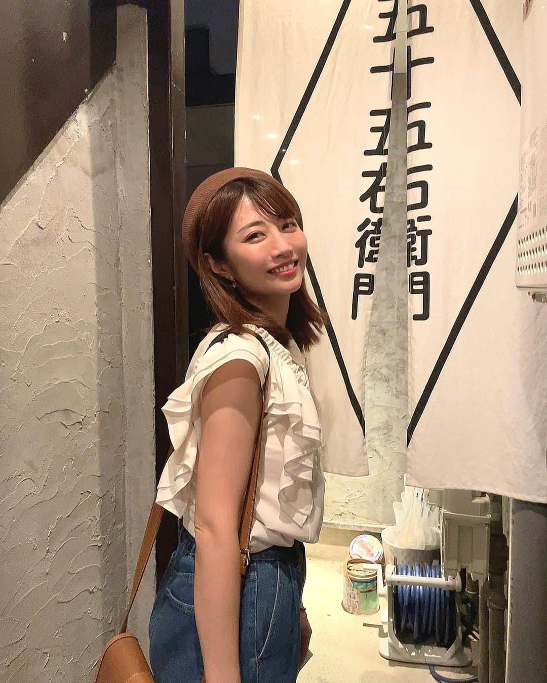 古川真奈美さんのインスタグラム写真 - (古川真奈美Instagram)「. . 福岡は安くて美味しいご飯屋さんがいっぱい🥹💓 東京に住んで、地元福岡の良さを改めて感じることの一つ…… ご飯屋さんやっすぅ〜👏🏻👏🏻  ⁡ 福岡・住吉にある穴場のご飯屋さん 五十五右衛門 @gojyu_goemon にいってきました😚 ⁡ 久しぶりにもつ鍋食べたけど、バリうまっ🤗💓 他の料理も全部美味しかったし、何よりこの地元感溢れる店内が落ち着く😌✨ ⁡ 店長さんかなぁ？私のことを知ってくれとって、サイン書かせてもらいました🥹🙏🏻 私なんかが、、、ありがたい🙇🏻‍♂️✨ ⁡ またお伺いさせて頂きます(^ ^) ご馳走さまでしたっ😋 ⁡ ⁡ PR #博多グルメ #博多焼き鳥 #博多ディナー #福岡もつ鍋 #串とジビエ #博多居酒屋 #福岡ご飯最高や #instalike #instamood  #ootd #东京 #扎心了 #ow #맞팔 #instapic  #팔로우미 #instaphoto #instagravure #girl #follow #followme #グラビア #japanesegirl #selfies #gravure  ⁡」8月20日 9時52分 - mana_0619