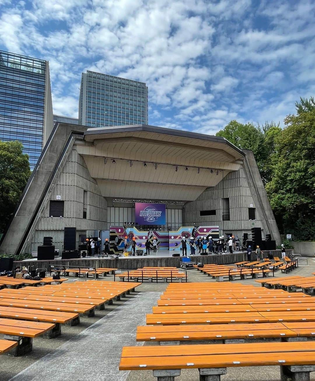 小澤陽子さんのインスタグラム写真 - (小澤陽子Instagram)「𝚊𝚝 𝚠𝚘𝚛𝚔☻  野音にて！！🏟 『IDOL SQUARE Summer Festival 2022』🎠  久々のイベント司会でした！  豪華アイドルの皆さんによる、 雨ということも忘れさせるような 元気の出るパフォーマンス！！！  沢山のエネルギーをもらいました😭😭😭 ４時間があっという間で。本当に楽しかった！！！！！  明るい時間から暗い時間まで、 雨の中皆さんお疲れ様でした！！ ありがとうございます🌃💫  #IDOLSQUARE #Tune #野外最高」8月20日 20時00分 - yoko.ozawa729