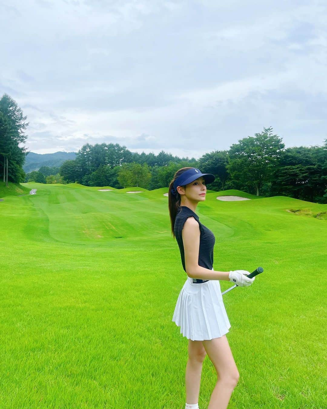 ダレノガレ明美さんのインスタグラム写真 - (ダレノガレ明美Instagram)「3週間ぶりのラウンド⛳️ 練習もできてなかったし、途中大雨でしたがスコア93✌️ やっぱり90切りはなかなか難しい🥲 諦めずに頑張ります💪」8月20日 20時10分 - darenogare.akemi