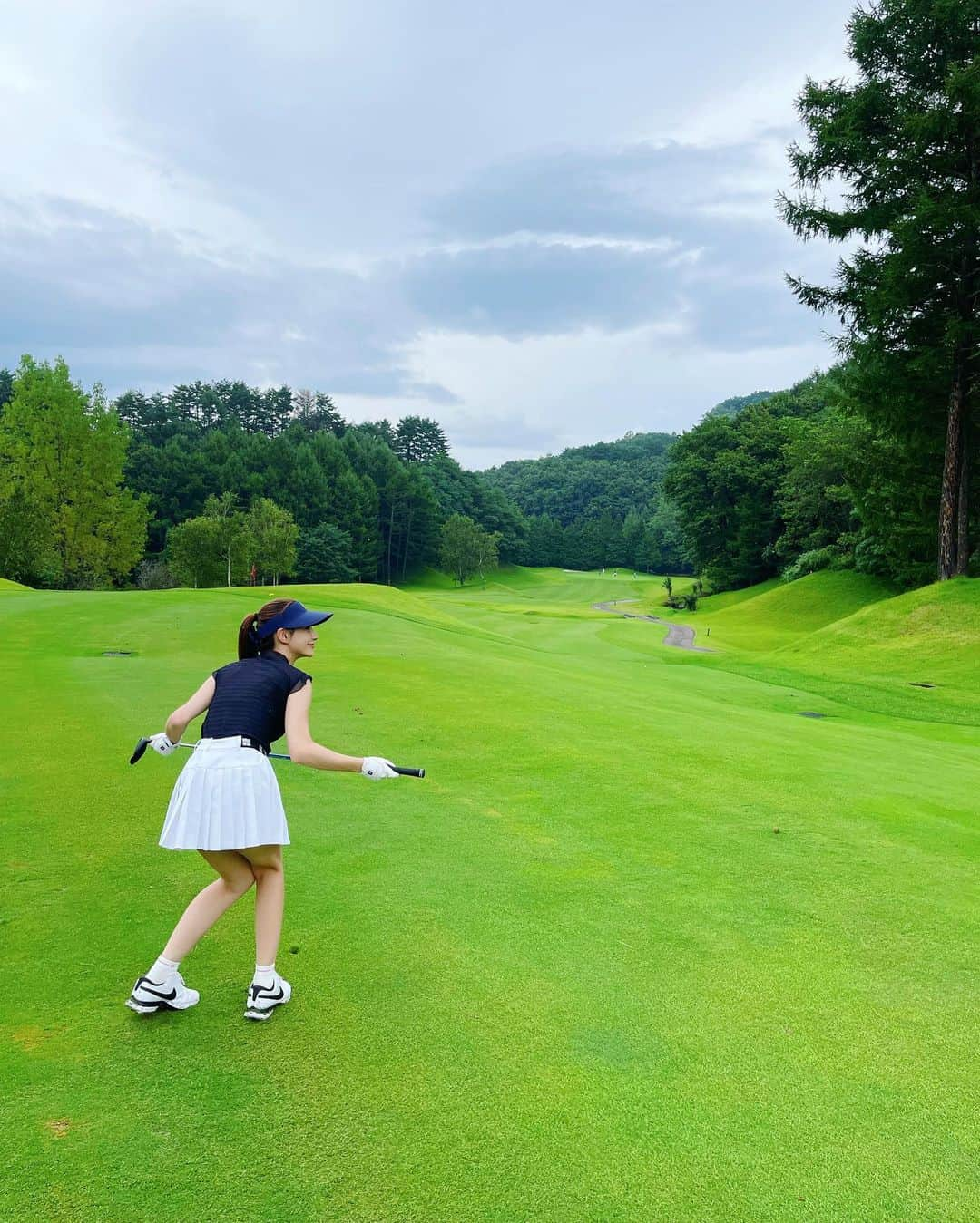 ダレノガレ明美さんのインスタグラム写真 - (ダレノガレ明美Instagram)「3週間ぶりのラウンド⛳️ 練習もできてなかったし、途中大雨でしたがスコア93✌️ やっぱり90切りはなかなか難しい🥲 諦めずに頑張ります💪」8月20日 20時10分 - darenogare.akemi