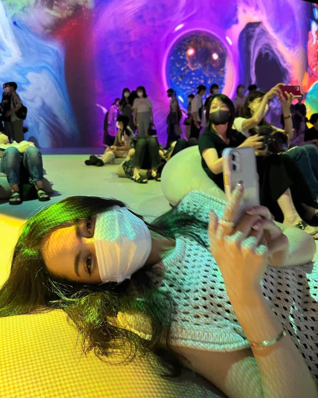 サラ・コールディさんのインスタグラム写真 - (サラ・コールディInstagram)「Immersive Museum🪐♡ 何時間いても自由らしくて、1周60分の映像を2.5周した。 ずっと見ていられたなぁ 楽しかった☺︎ #immersivemuseum」8月20日 20時23分 - imsarakrd