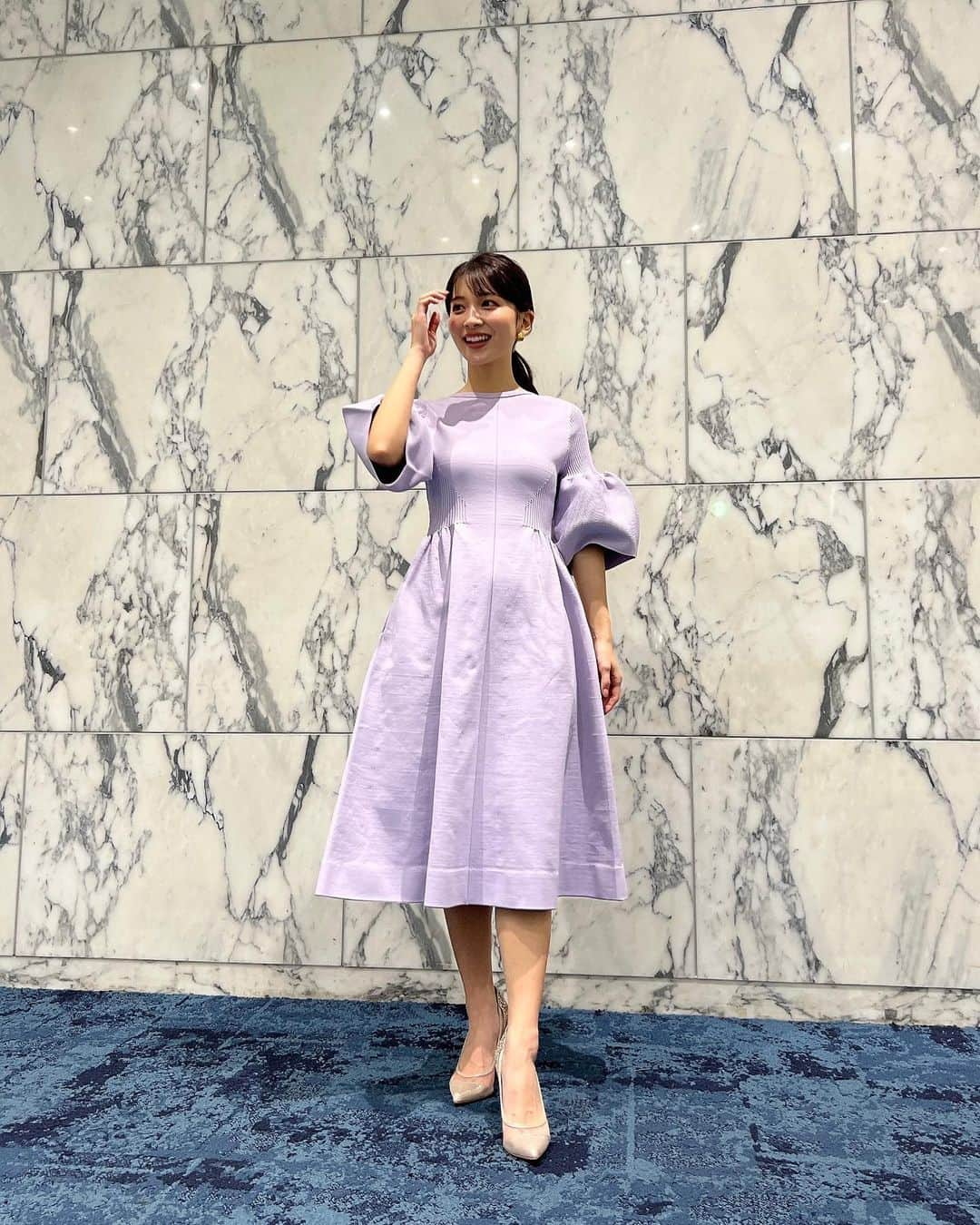 山本里菜さんのインスタグラム写真 - (山本里菜Instagram)「. 『炎の体育会TV』 生放送スペシャル いかがでしたか？🔥😆  迫力満点！手に汗握る、一瞬も見逃せない展開に食い入る様に応援していました🥊✨  那須川天心さん、 上田竜也さん 重岡大毅さん そして春日さん！  皆さんほんとーにカッコよかったですね🥺💪  パワーをいただきました！ ありがとうございました😊🧡  衣装 👗CELFORD 👠DIANA 💍ABISTE  #体育会tv」8月20日 21時48分 - rinayamamoto_0622