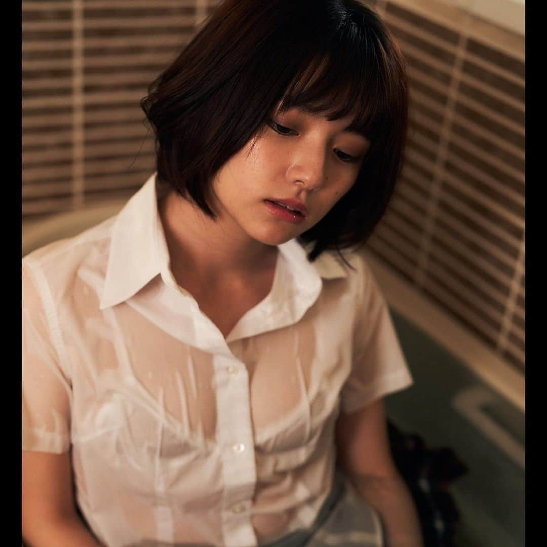 葉月つばささんのインスタグラム写真 - (葉月つばさInstagram)「『濡れ制服』 自社のデジタル写真集販売中です！ 販売URL→ https://kodao3.fanbox.cc/shop  #model #idol #愛のお届け隊長　#グラビア　#グラビアアイドル #グラビアモデル #アイドル　#japan #japanesegirl #asiangirls #制服　#写真集　#被写体　#被写体モデル #グラドル自撮り部　#コスプレ」8月21日 9時47分 - 2basa_kodama