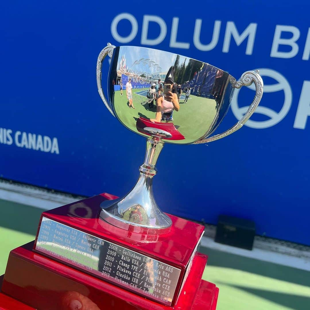 加藤未唯さんのインスタグラム写真 - (加藤未唯Instagram)「Finally...😭 I defended my title here at @vanopentennis 🇨🇦🏆 Thank you @asia.muhammad 💃  2019年にこの大会で優勝して、3年ぶりに開催され、 また優勝で終えることが出来て良かったです！ 北米のお客さんは、いいプレーをしたらめちゃくちゃ盛り上がってくれるので、試合をしててすごく楽しいです🥳 久しぶりの優勝は嬉しいので、少しだけパーティーします🥂✨  #vancouver #vanopen #canada #tennis  #doubles #adidas #adidaswomen #wilson #バンクーバー #カナダ #テニス #ダブルス #優勝  #アディダス #ウイルソン」8月21日 10時09分 - miyukato1121