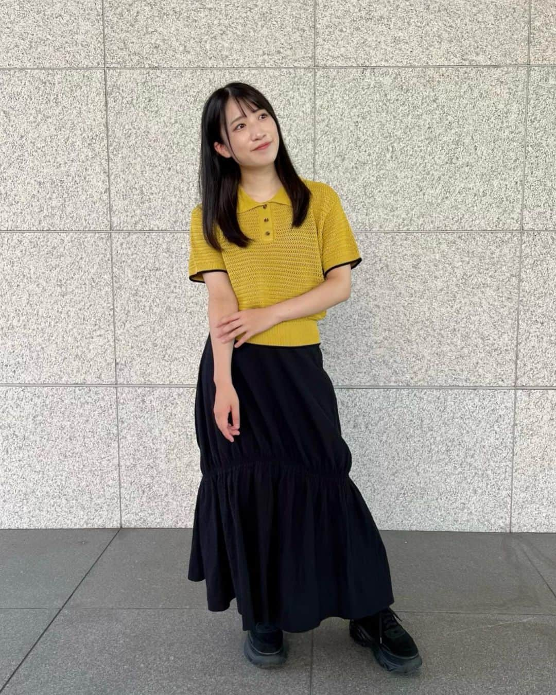 加藤一華さんのインスタグラム写真 - (加藤一華Instagram)「. 💛🖤  #GUコーデ #プチプラコーデ  #低身長コーデ #黄色コーデ #夏コーデ  #ootd #透かし編みニット  #また載せすぎるやつ🤷🏻‍♀️ #だって選べないんだもの🙃 #タグ付けは２枚目に🏷」8月21日 11時05分 - ichika_kato