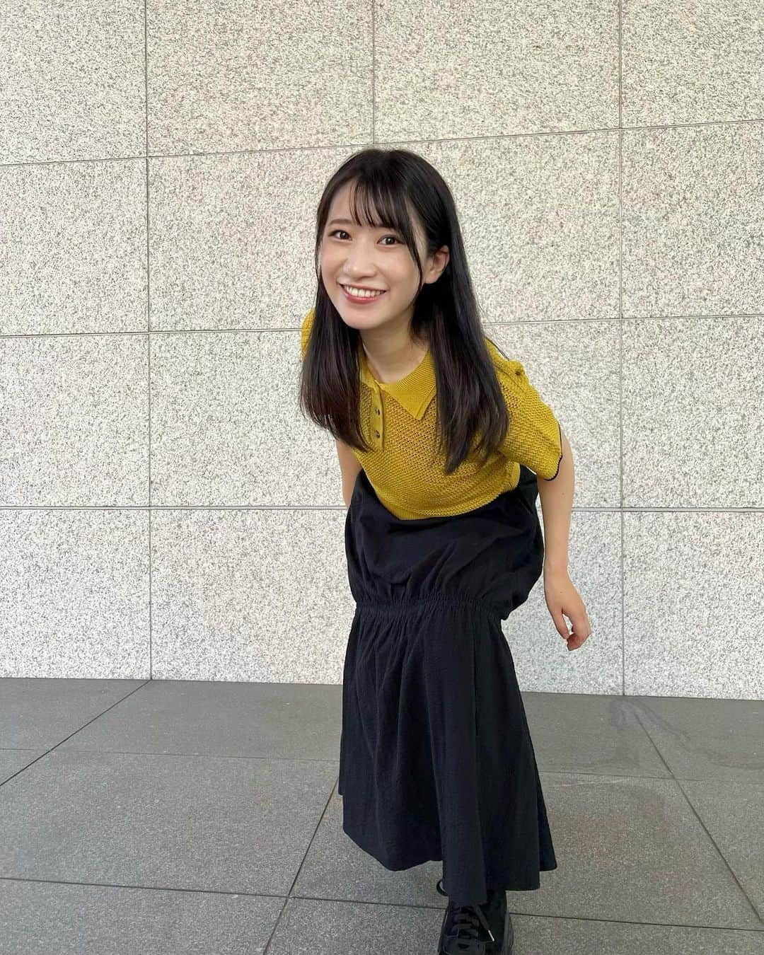 加藤一華さんのインスタグラム写真 - (加藤一華Instagram)「. 💛🖤  #GUコーデ #プチプラコーデ  #低身長コーデ #黄色コーデ #夏コーデ  #ootd #透かし編みニット  #また載せすぎるやつ🤷🏻‍♀️ #だって選べないんだもの🙃 #タグ付けは２枚目に🏷」8月21日 11時05分 - ichika_kato