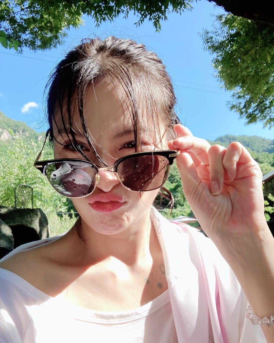 パク・ギュリさんのインスタグラム写真 - (パク・ギュリInstagram)「넘좋고요☀️☀️☀️」8月21日 16時21分 - gyuri_88