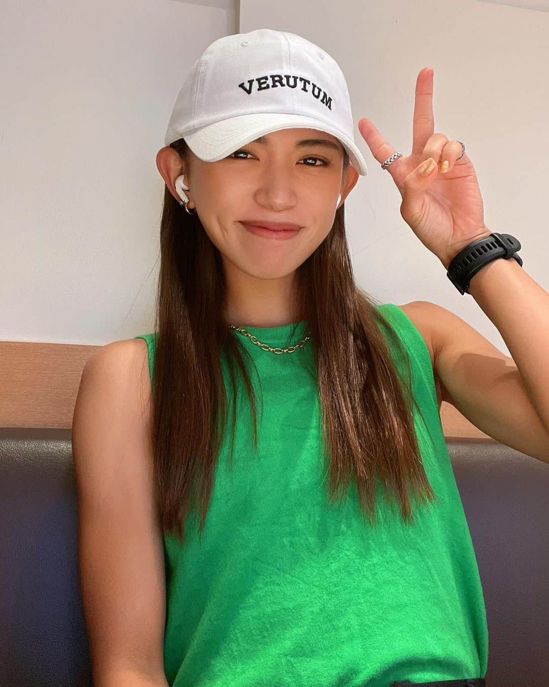 坪井ミサトさんのインスタグラム写真 - (坪井ミサトInstagram)「Green💚×White🤍 好評で嬉しい😆  私はキャップ大好きマンです🤤  🧢: @verutum_japan   8/18(木)〜8/28(日)まで 新宿マルイ本館3階で pop upしているみたいなので ぜひ行ってみてくださーい✨  #code #outfit #cap #帽子 #verutum #white #green #sportgirl #sporty #fitness #fitnessgirl #zara」8月21日 16時42分 - misato1030