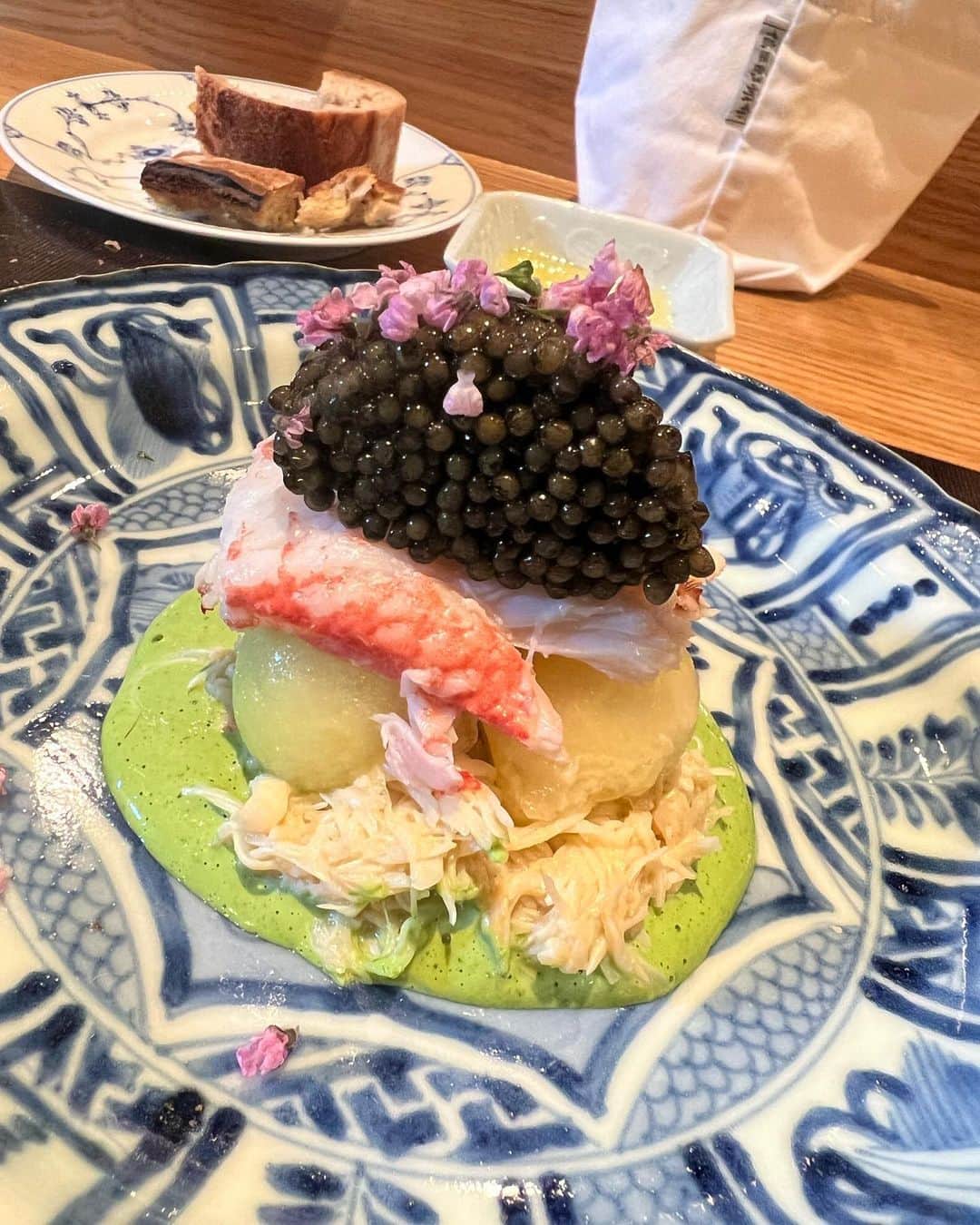 里美ゆりあさんのインスタグラム写真 - (里美ゆりあInstagram)「京都のやまぐちさんに行ってきました😊  久しぶりのグルメ遠征🚄  #gourmet #グルメ #やまぐち #京都 #日帰り #里美ゆりあ #hermes  #バーキン25  #クロコダイル  #birkin」8月21日 18時23分 - satomiyuria