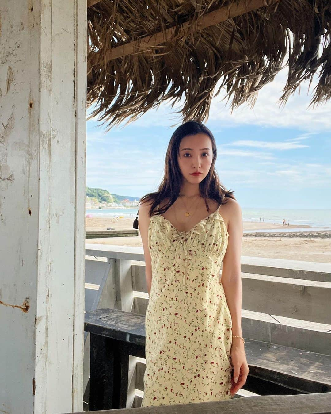 板野友美さんのインスタグラム写真 - (板野友美Instagram)「夏の思ひ出𓇼𓆡𓆉 ⋆  みんなはどこの海が好き？  もちろん海外の透き通るような エメラルドグリーンの海に入りたいけど 湘南の何ともいえない空気感がずっとすき。  毎年絶対来る場所🏝  #湘南 #海」8月21日 19時03分 - tomo.i_0703