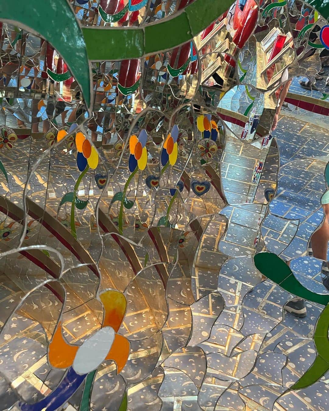 水原希子 さんのインスタグラム写真 - (水原希子 Instagram)「The tarot garden created by Niki de saint phalle🌞🧚🏻❤️」8月21日 19時58分 - i_am_kiko
