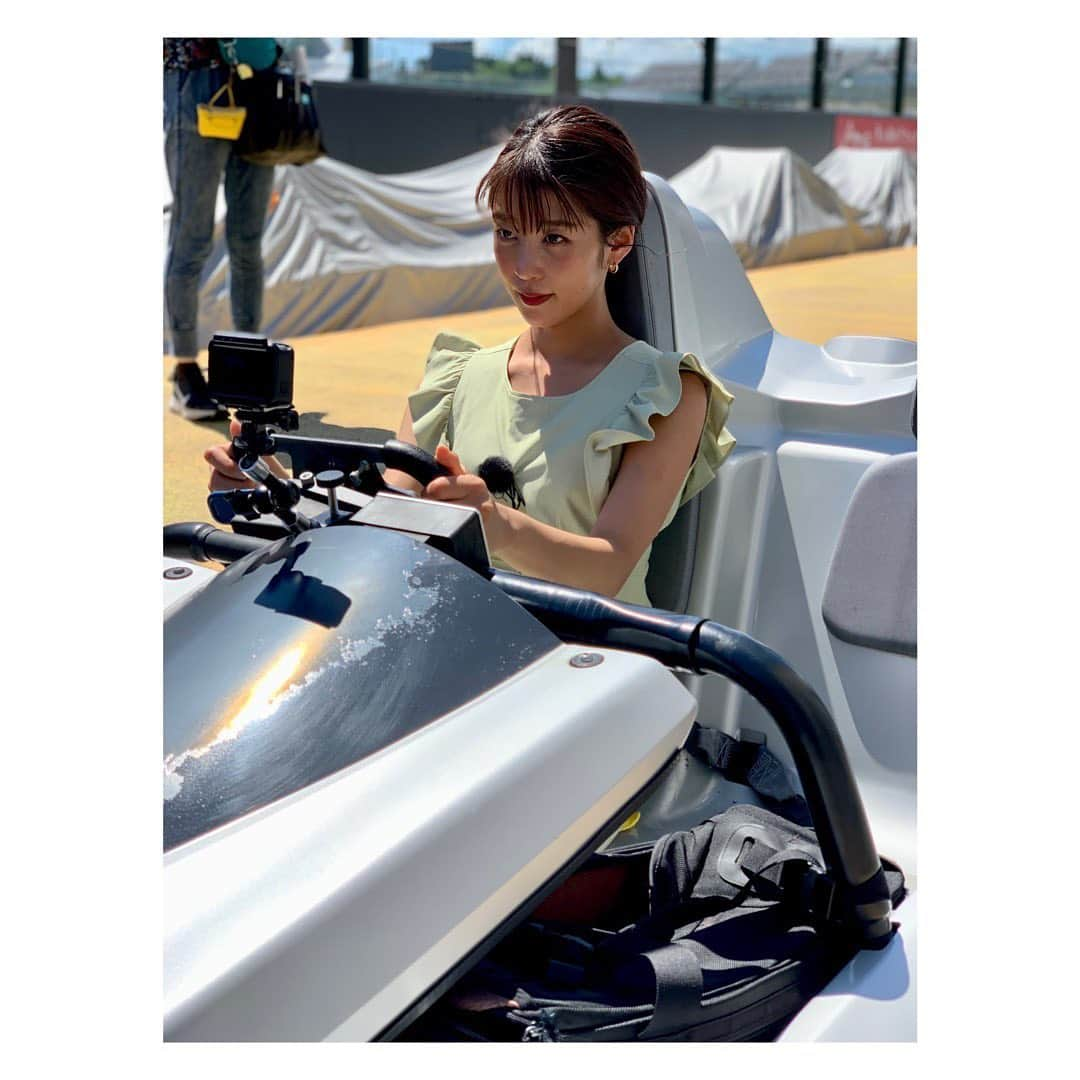 岡副麻希さんのインスタグラム写真 - (岡副麻希Instagram)「. 毎週日曜日放送中🚘 ほな行こCar （20時56分〜） ⁡ ８月は滋賀県のスイーツ、体験 そして三重県の水炊きと 女子旅ドライブして参りました❤️🌞 ⁡ ゴールの今夜は、鈴鹿サーキット🏁 本コースを走れるアトラクションがあったなんて！ 止まるかとおもった…笑 ⁡ 大大大満足のドライブ旅、 今夜もぜひご覧ください♡  ⁡衣装 #willselection  夏を存分に味わえる夏ワンピ💚  ⁡ #お気づきでしょうか #カートの写真の手前からと奥から🤳 #手前は番組スタッフ、奥はマネージャー #とにかくたくさん写真を撮ってくれる番組なんですよ✌🏽😼 #公式SNSみてね！笑 ⁡」8月21日 20時42分 - maki_okazoe_official