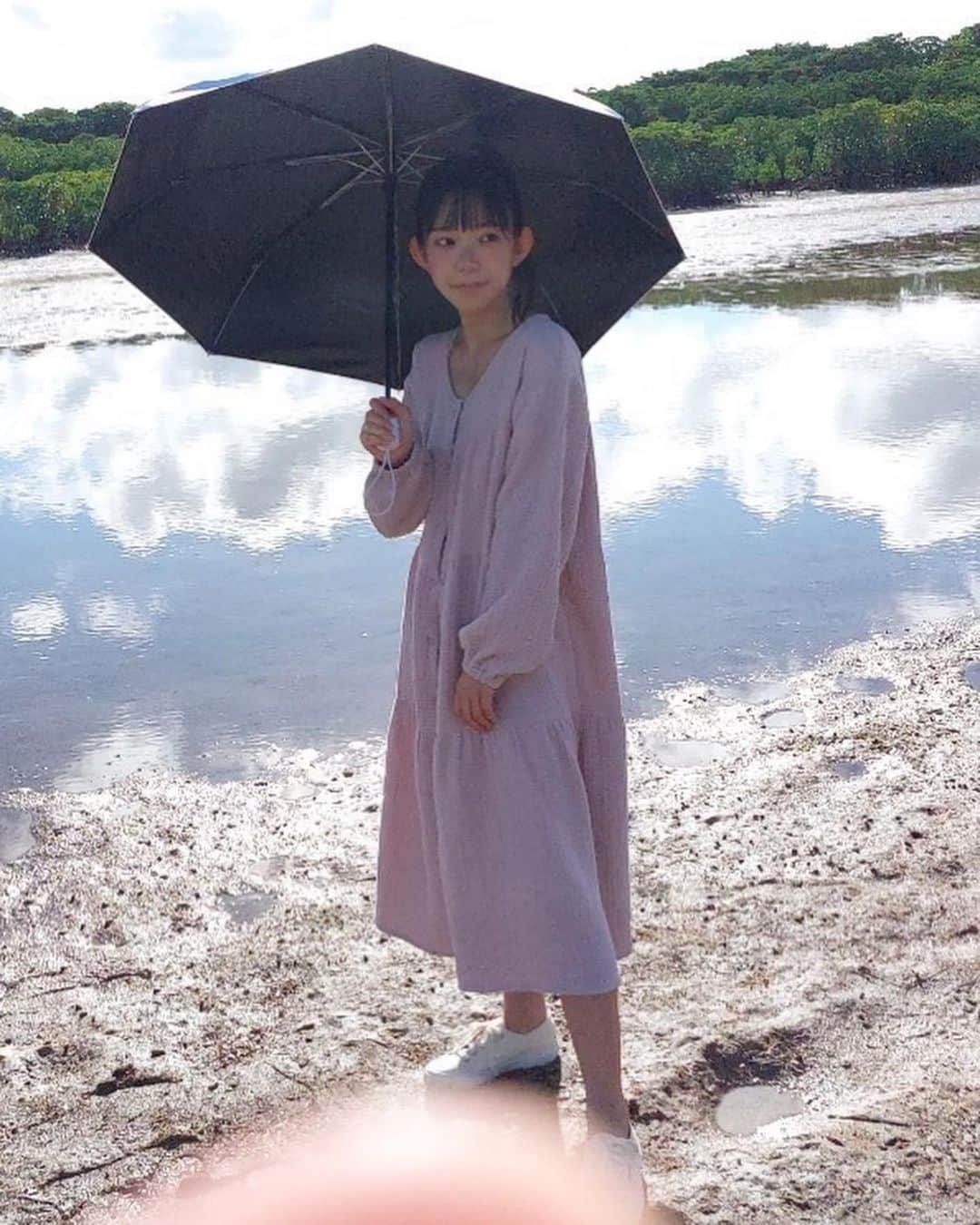 長澤茉里奈さんのインスタグラム写真 - (長澤茉里奈Instagram)「☝️ 指が入ってるんだよなぁ。 まりを。  #石垣島  #5日め #あとちょっと #めっちゃ楽しいよ」8月22日 12時39分 - marinanagasawa1008