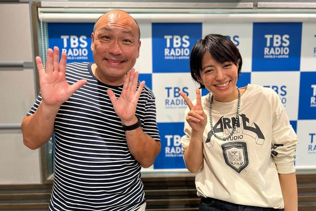 TBSラジオ「たまむすび」さんのインスタグラム写真 - (TBSラジオ「たまむすび」Instagram)「＼月曜のハイライト／  無謀にも思えた チャレンジでしたが、 成功か失敗かと、 一体なにをもって、 振り分けられるのでしょうか。 この楽しい時間と、 かけがえのない出会い。 新しく広がる世界。 無謀にも思える チャレンジがなければすべて、 きっとなかったものだから。  #tama954 #たまむすび #赤江珠緒 #広瀬巌 #平地健吾 #コラッツ予想 #カツアキ論文 #竹ガム #竹山ガムテープ買ってきて #週刊ニッポンの空気 #桃屋 #桃屋のかんたんレシピ #雲白肉 #麻辣香油 #ぷるるん #成瀬心美 #たまむすびin武道館  #ROADtoBUDOKAN #武道館 #日本武道館 #Twitterのフォローもよろしくです」8月22日 19時24分 - tamamusubi905954