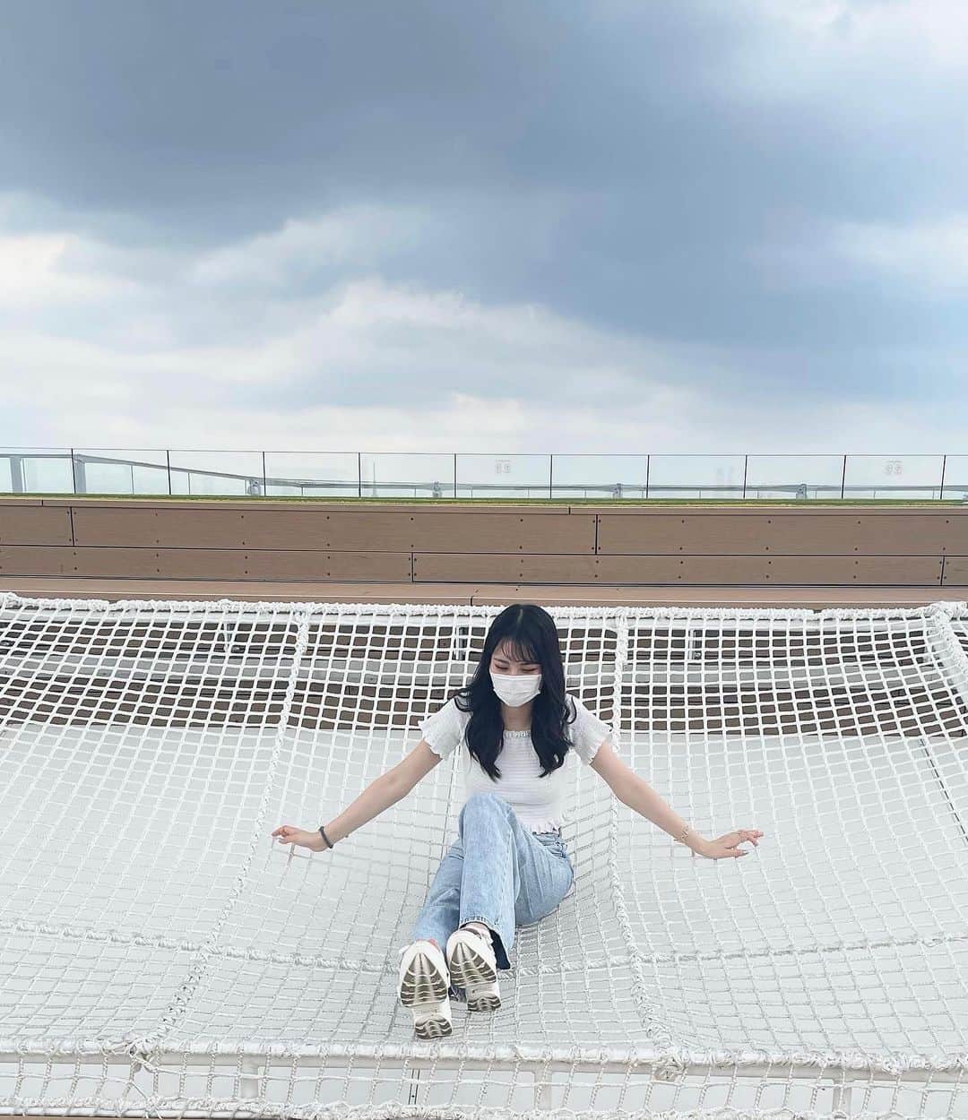 関谷瑠紀さんのインスタグラム写真 - (関谷瑠紀Instagram)「. ここ気持ちよくてずっと寝転がっていたかった️️️⛅️ ⁡  #渋谷スカイ #ニコラ #nicola #ニコモ #関谷瑠紀」8月22日 20時45分 - ruki_0808