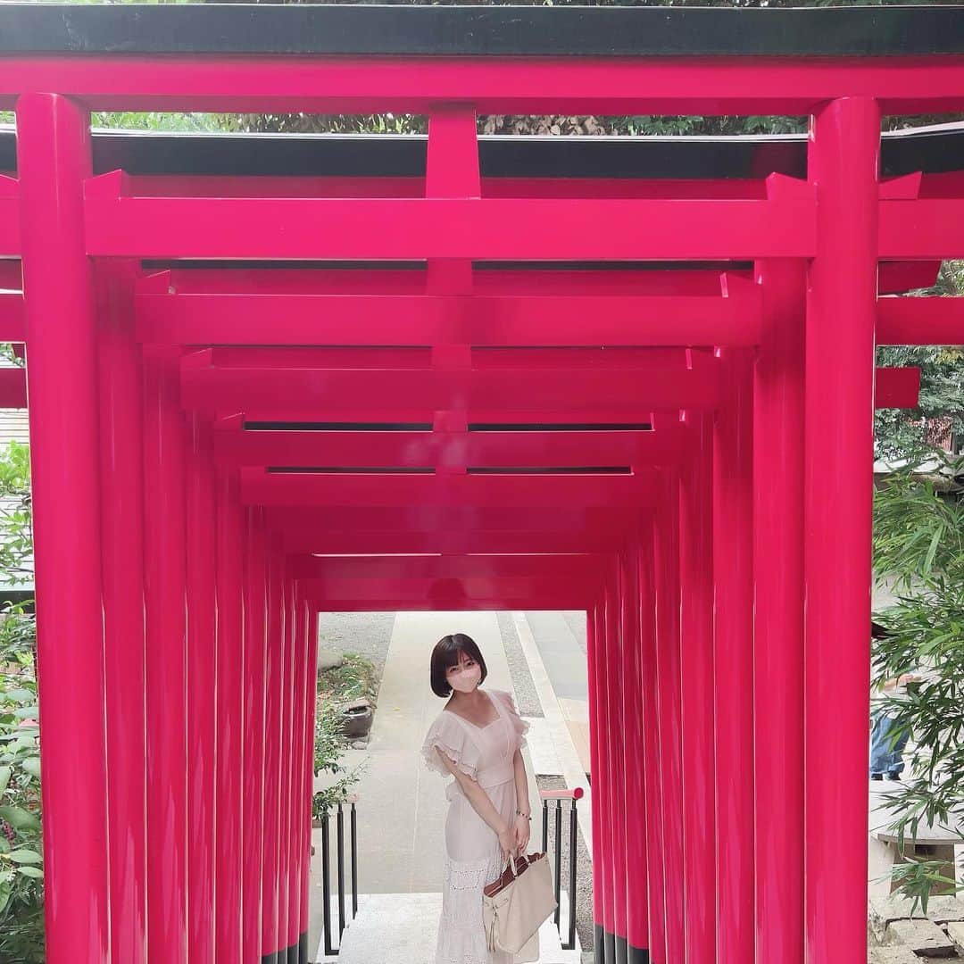 羽咲みはるさんのインスタグラム写真 - (羽咲みはるInstagram)「都会のど真ん中に マイナスイオンたっぷり！！スポットでした🥺💓💓 #乃木神社 #神社#神社巡り」8月23日 12時45分 - miharu_usa