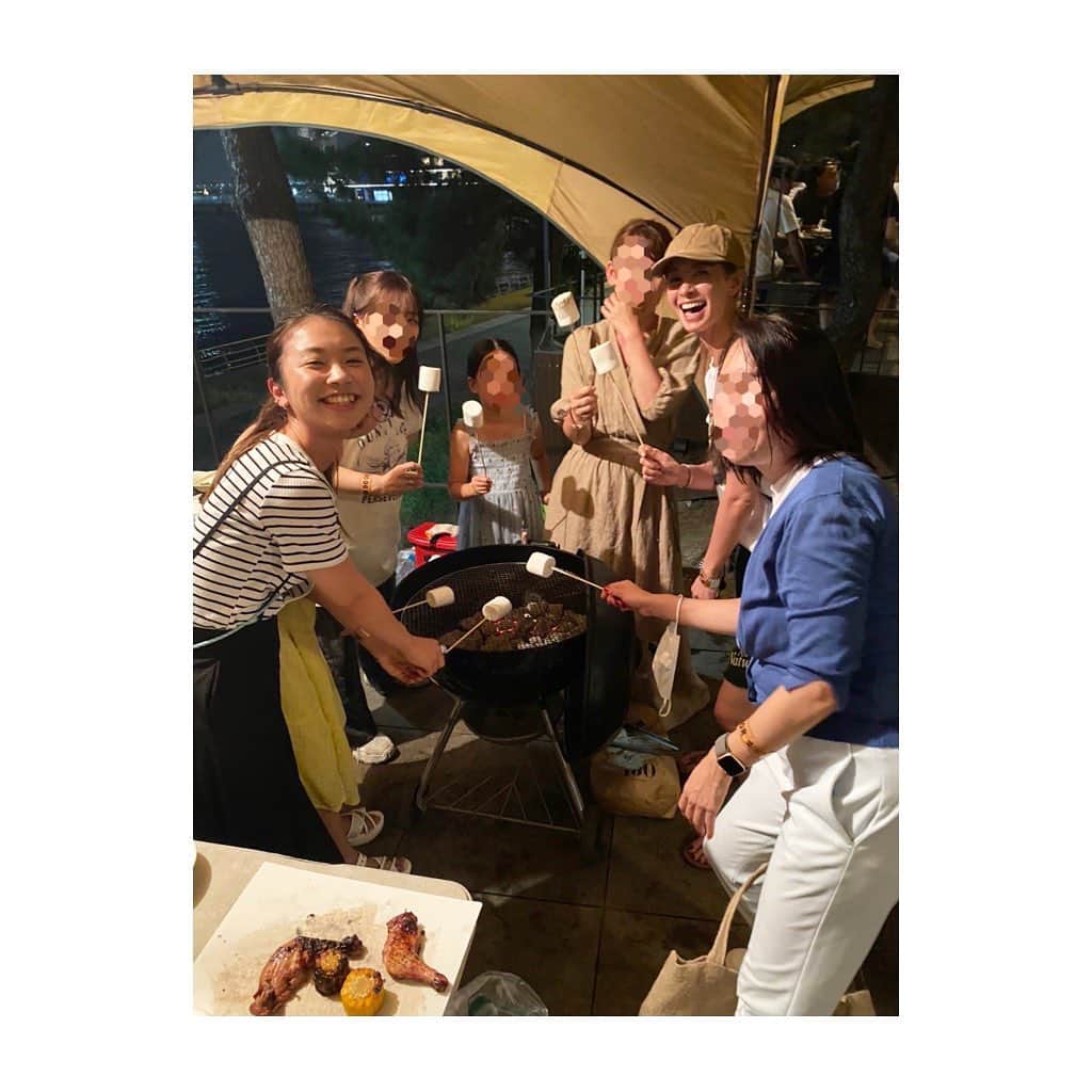 稲沢朋子さんのインスタグラム写真 - (稲沢朋子Instagram)「ゆるっとBBQ🍖 この日は息子も義理の息子も戻ったので近場で 気楽に気軽にスタート🍻 外でのご飯楽しい☺️  #BBQ」8月24日 0時54分 - ina_tomo