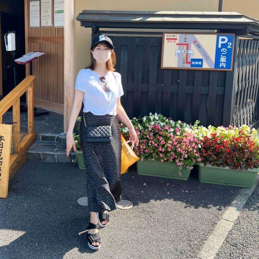 浅田好未さんのインスタグラム写真 - (浅田好未Instagram)「小田原の友栄で鰻を食べてきたよ♡ ふわふわでおいしかった〜🥰 久しぶりの温泉に癒されてきました✨ 子供達の夏休みももう終わっちゃうよ、ラストスパート楽しもう♪」8月24日 10時07分 - yoshimiasada