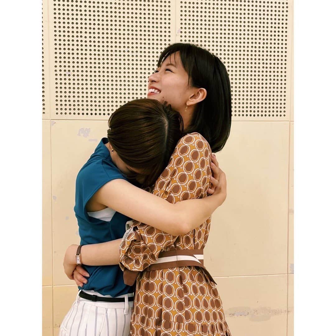 芳根京子さんのインスタグラム写真 - (芳根京子Instagram)「やっぱりおさえさえは 私の抱き枕だし 私の椅子！！！！！  💗💗💗  B.L.Tと 月刊TVnaviです⚽️  #オールドルーキー  #最近ジャイアンって呼ばれてる」8月24日 20時38分 - yoshinekyoko
