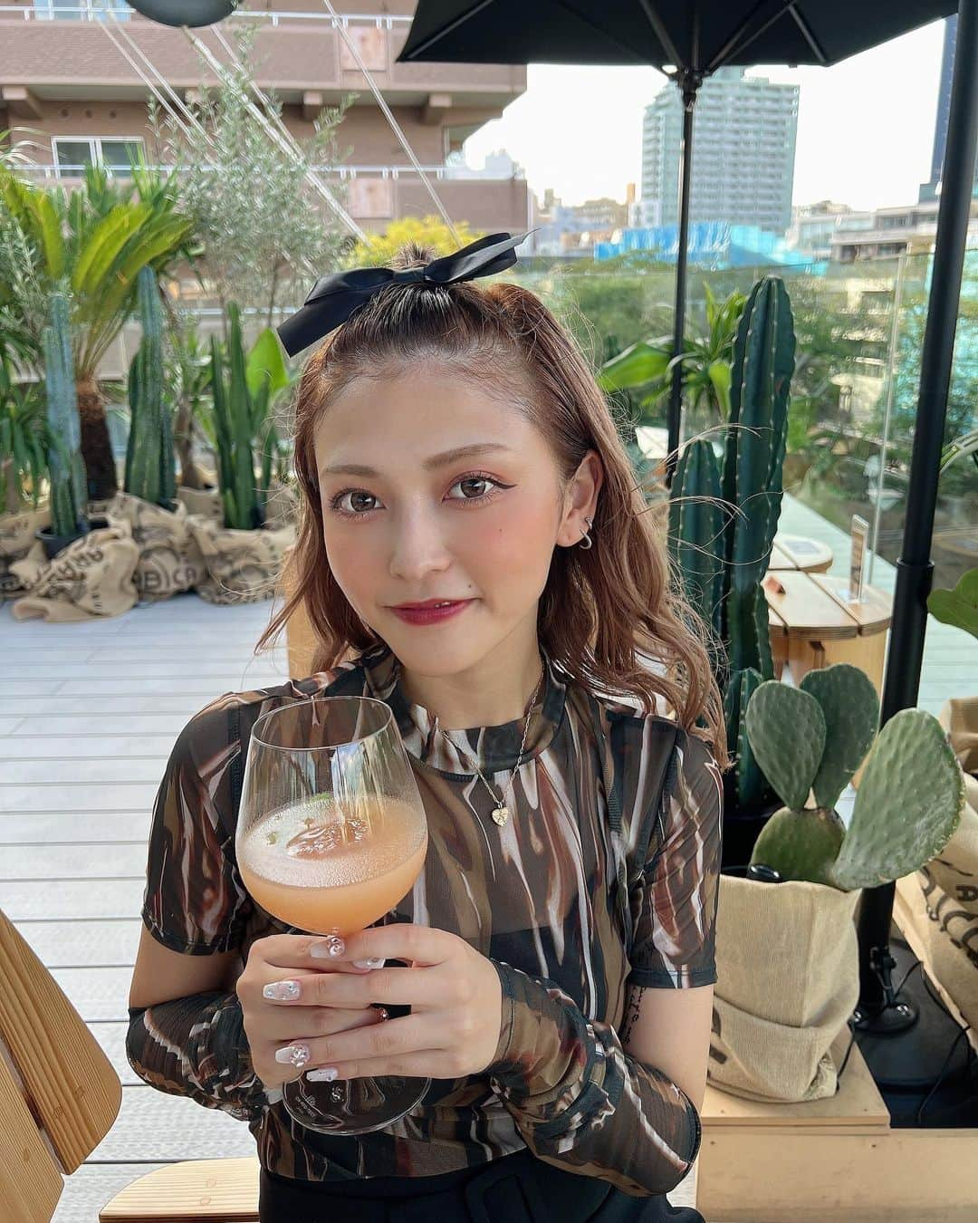 櫻井音乃さんのインスタグラム写真 - (櫻井音乃Instagram)「こんばんわ〜🌙 ・ スタバでお酒を飲んでみました！ ちょっとほろ苦い感じ。笑 大人の味でした笑　大人への第一歩？ってとこかな🫣💕」8月24日 23時13分 - o_to.08