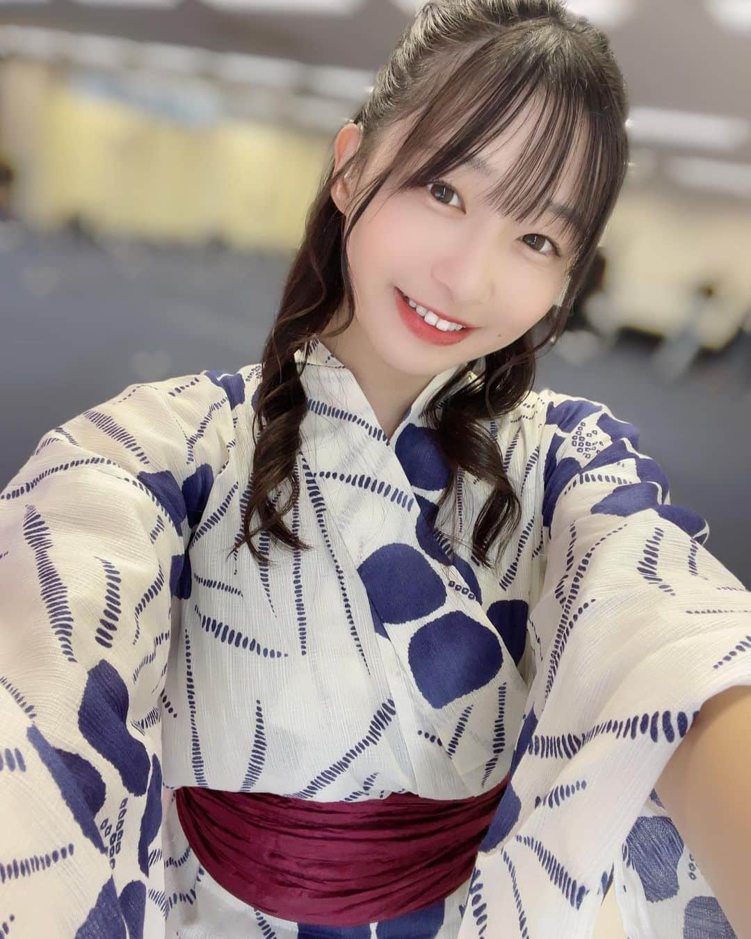 我妻ゆりかさんのインスタグラム写真 - (我妻ゆりかInstagram)「【⠀時差投稿】  インスタでも……！  最近SNSの気の緩みが……！汗汗  8月21日は  #チェキカメ夏祭り同好会 でした！  来ていただいた皆さんありがとうございました〜！  とーーっても楽しい時間でした🥰♡🎶  そしてそして縁日来ていただいた方！沢山遊ばせてくれて、ありがとうございました！😭🙏  とってもとっても楽しかったし、ここでスポーツ大好き！っていうところを見せつけれて良かった〜！！笑笑  また会えますように🙏💭💗  #グラビア #アイドル」8月25日 0時34分 - wagatsuma_yurika