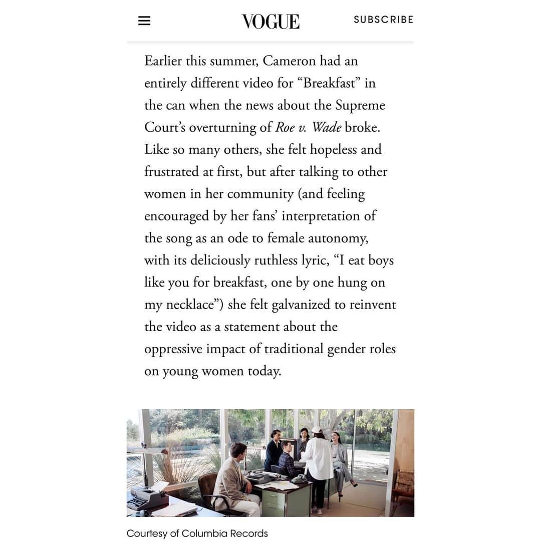 ダヴ・キャメロンさんのインスタグラム写真 - (ダヴ・キャメロンInstagram)「thank you so much for the lovely piece @voguemagazine @liamnhess 🤍such a pleasure. read the rest of the profile on their website 🫶🏻🏹」8月25日 8時46分 - dovecameron