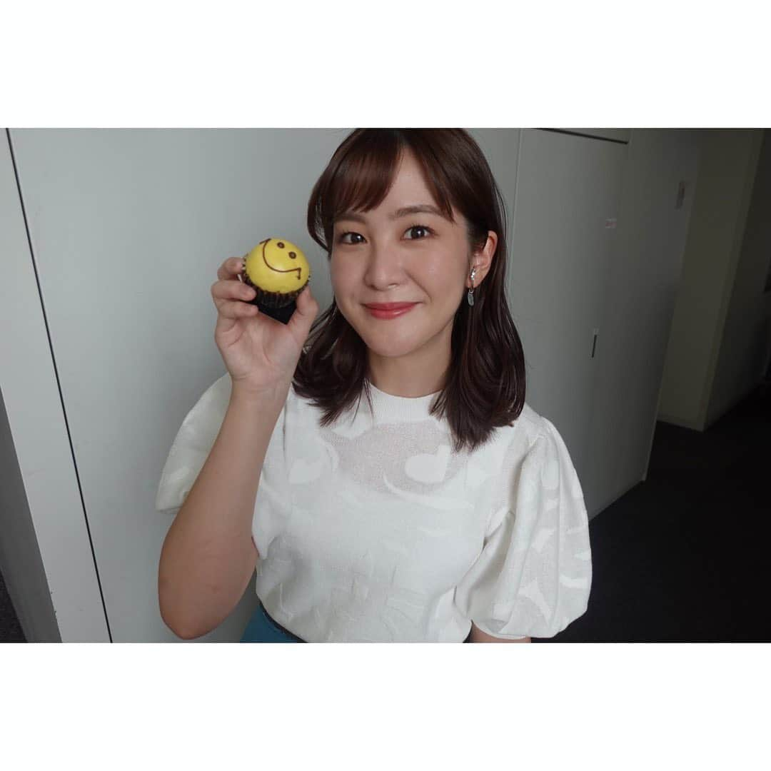 林美桜さんのインスタグラム写真 - (林美桜Instagram)「. かわいいお菓子をいつもお世話になっているスタッフさんからもらいました😊🫶😋 . 1.2 トップス・スカート @lanvin_en_blue_womens アクセサリー @_melee_jewelry 3.4 ワンピース @m_maglie_le_cassetto_official アクセサリー @starjewelry_press 5.6 ニット @celford_official ワンピース @_parigot_ アクセサリー @lanvin_en_blue_womens . #衣装#アナウンサー#テレビ朝日#ワイドスクランブル#ブラウス#スカート#ワンピース#アクセサリー#夏コーデ#ootd#fashion#아나운서 #장마#오오티디#코데#데일리룩#패션#코디스타그램」8月25日 19時43分 - miou0hayashi