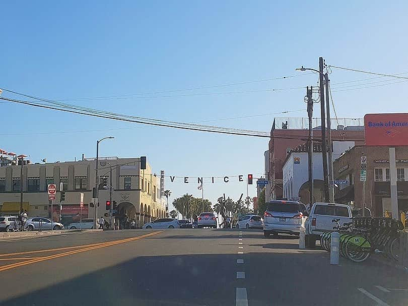 キム・アジュンさんのインスタグラム写真 - (キム・アジュンInstagram)「🛹 #venicebeach  @gjelinarestaurant」8月26日 2時59分 - ashia_kim