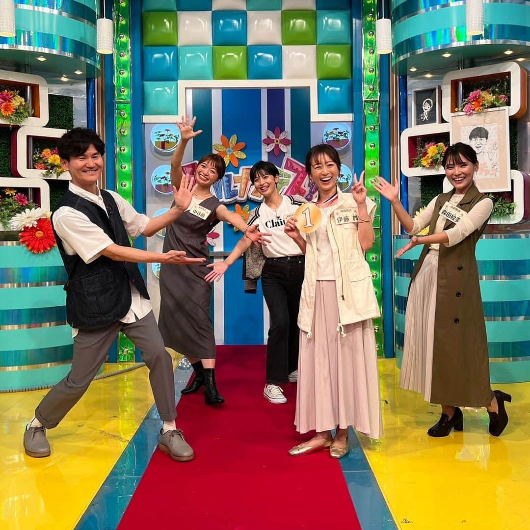 日本テレビ「ヒルナンデス！」さんのインスタグラム写真 - (日本テレビ「ヒルナンデス！」Instagram)「ロケ後の仲良しオフショット📷✨ 1日目の撮影終了後、待ち合わせをしてホテルの屋外温泉を楽しんだ2人☺️ ロケVTRからも伝わって来ましたが本当に仲良しですね!!  ファッション対決決勝戦は 福岡放送伊藤舞アナが優勝👏 9/3のTGCに出場します🎶 おめでとうございます😆  #ヒルナンデス (C)日本テレビ」8月26日 17時22分 - hirunandesu_ntv_official