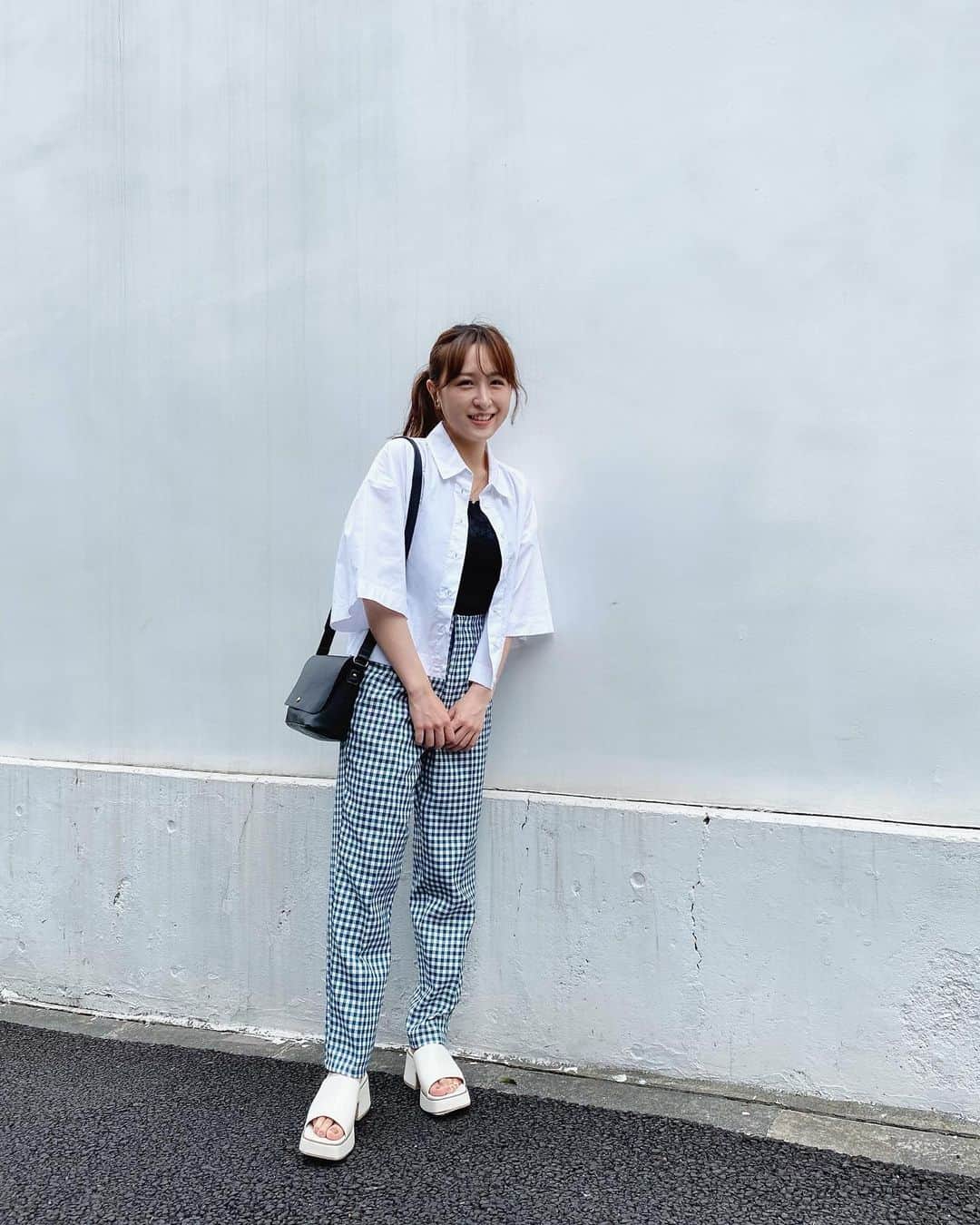 川本紗矢さんのインスタグラム写真 - (川本紗矢Instagram)「👱‍♀️🤍💚  #私服コーデ #夏ファッション  #白シャツコーデ #zaraコーデ」8月26日 17時31分 - sayaya_38