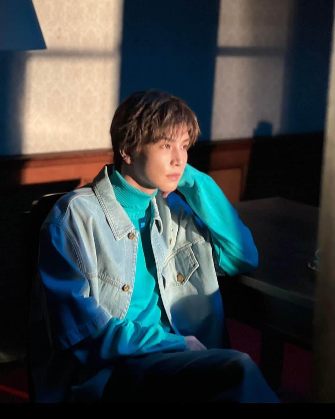岩田剛典さんのインスタグラム写真 - (岩田剛典Instagram)「『Ready？』Music Video out now🎧  先行配信曲『Ready?』の音源&ミュージックビデオが公開されました！  ドライブのお供に是非🚘✨  聴いてねー☕️  今秋のツアーでのパフォーマンスを楽しみにしていてください✨  #ready #offshot #bemyguest」8月26日 18時00分 - takanori_iwata_official