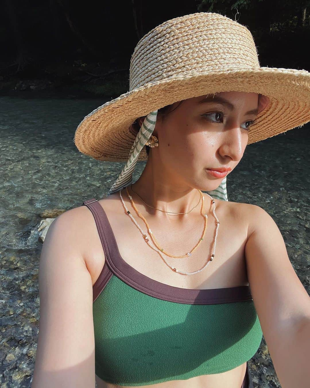 Julia Castroさんのインスタグラム写真 - (Julia CastroInstagram)「Summer Vacation. 川に行って涼んだ日🌿 . #summer #summervacation  #river #tokyo #夏気分 #夏 #夏休み気分」8月26日 21時42分 - julia.c.0209